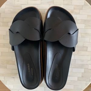 Paloma Barcelo Black Platform Sandals